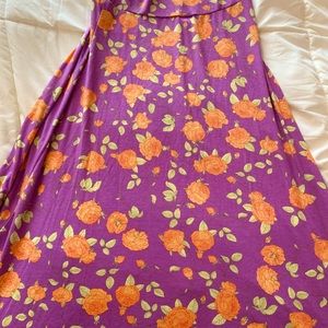 LuLaRoe floral skirt very gently worn.